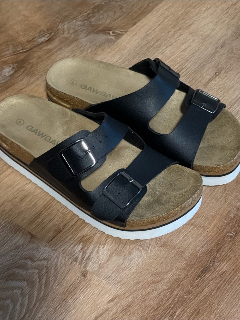 Size 6 Black Double-Buckle Women’s Platform Sandals